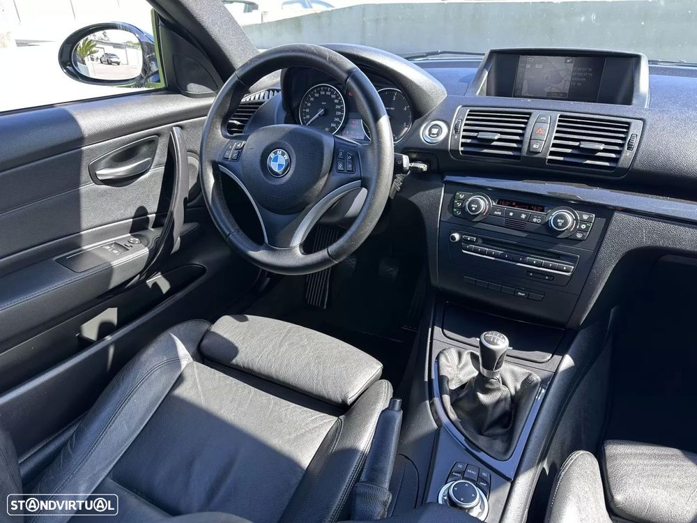 BMW 120 d Limited Edition Lifestyle c/ M Sport Pack - 31