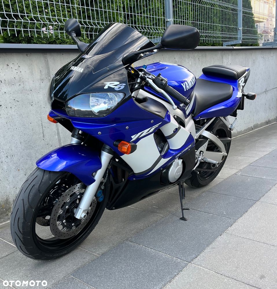 Yamaha R6 - 7
