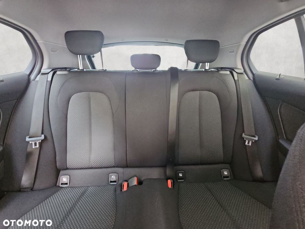 BMW Seria 1 - 19