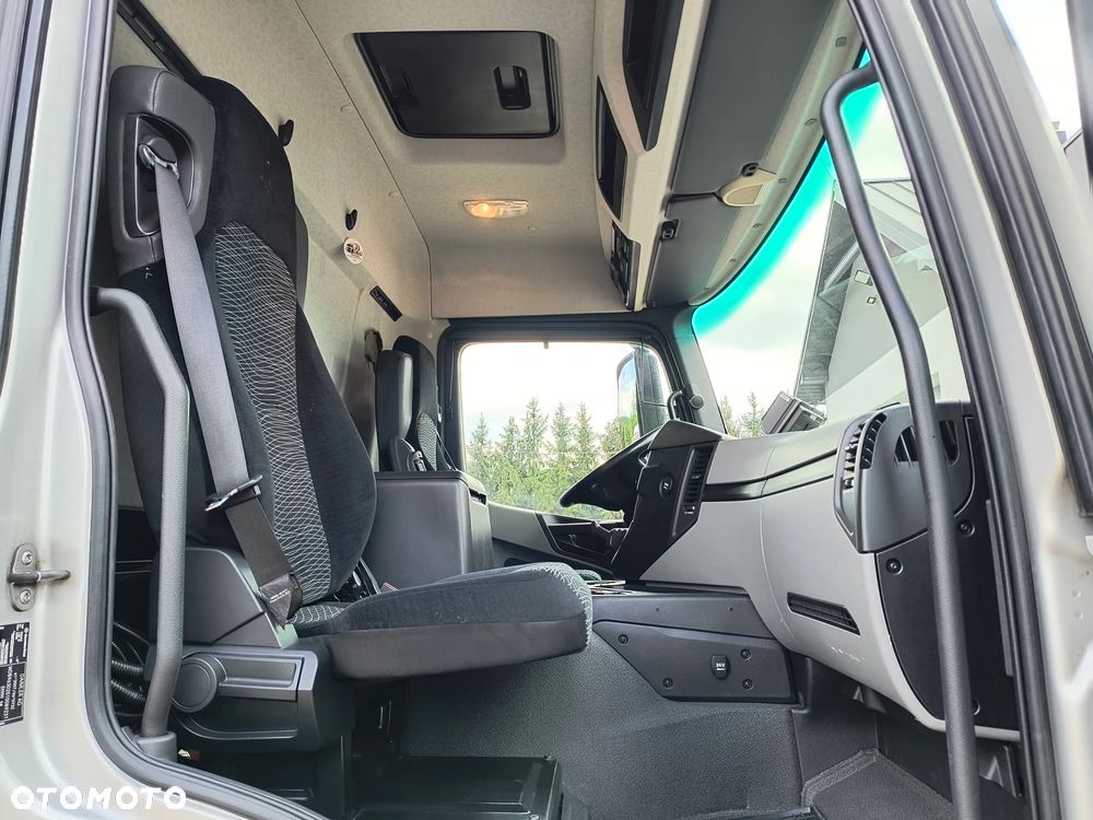 Mercedes-Benz Antos 2535 EURO6 - 18