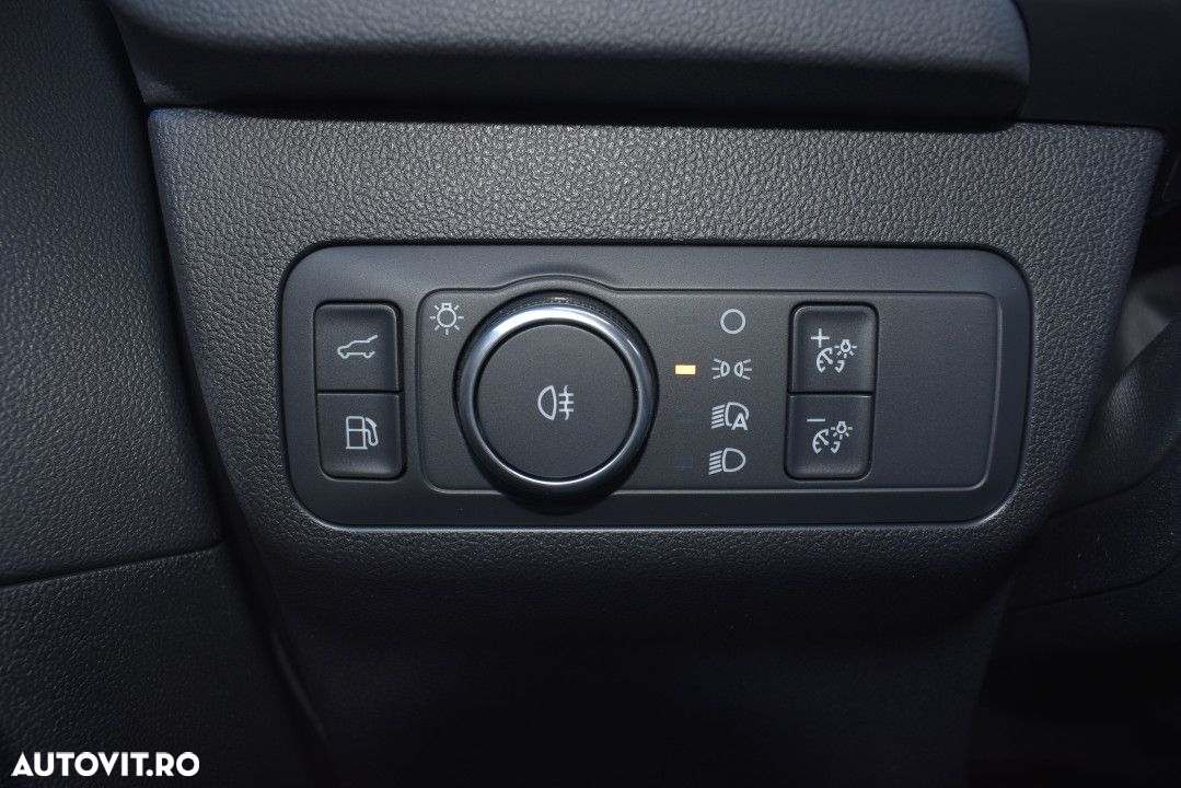 Ford Kuga - 38