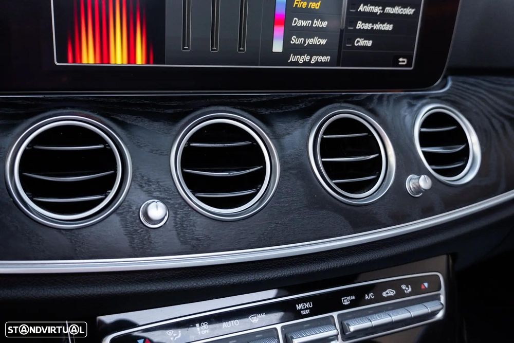 Mercedes-Benz E 220 d Avantgarde - 27