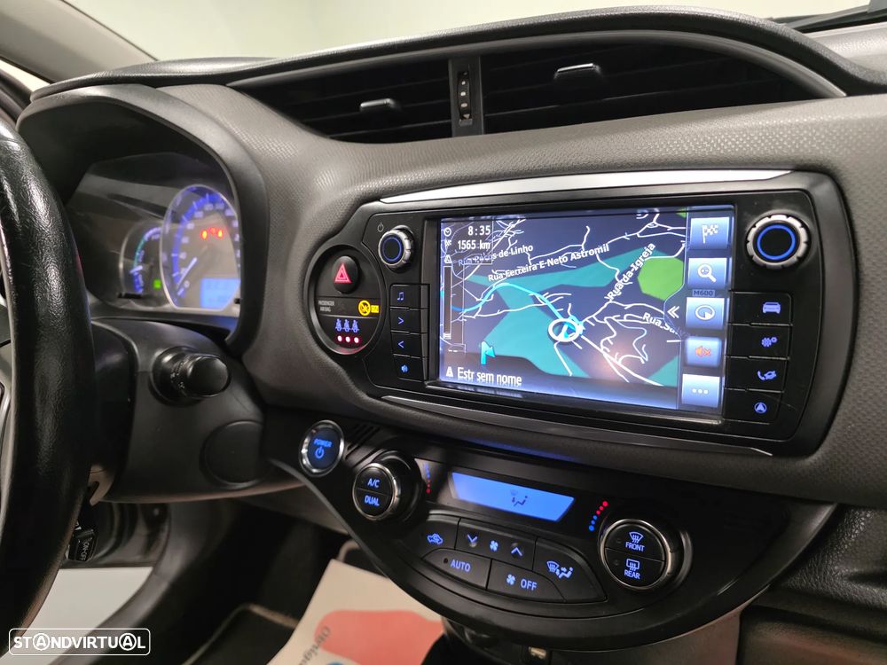 Toyota Yaris 1.5 HSD Comfort+P.Style - 39