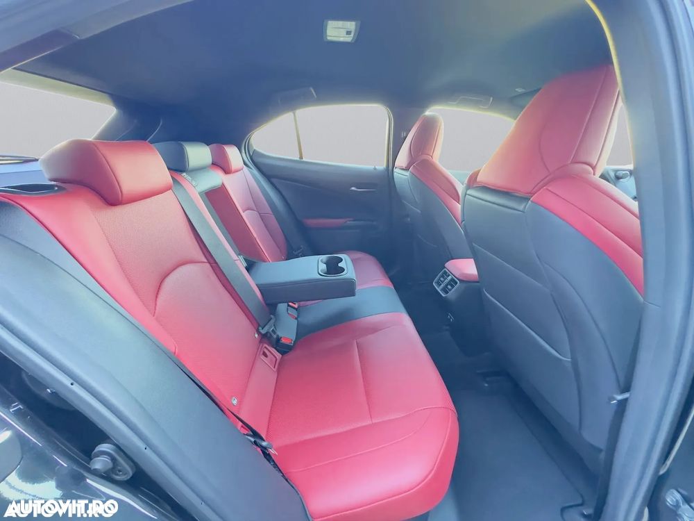 Lexus UX 250h F SPORT - 19