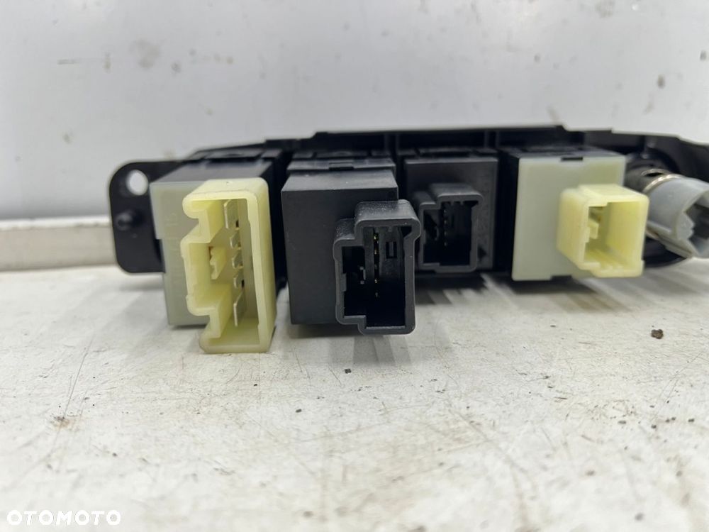 Przełącznik Chrysler PT Cruiser 00-06r. przycisk spryskiwaczy grzania szyby tylnej 04671670ab - 6