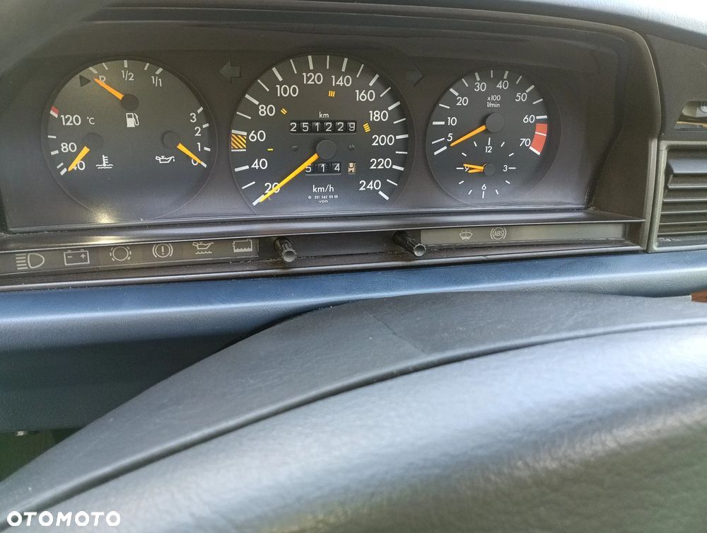 Mercedes-Benz W201 (190) - 31