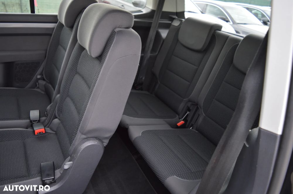 Volkswagen Touran 2.0 TDI BlueMotion Technology Comfortline - 27