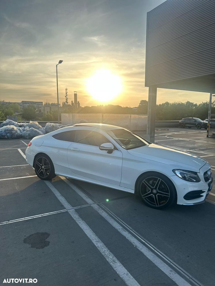 Mercedes-Benz C - 12