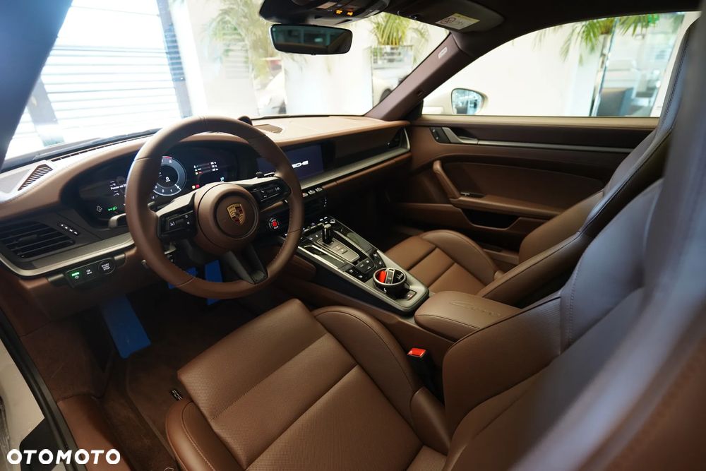 Porsche 911 Carrera S - 8