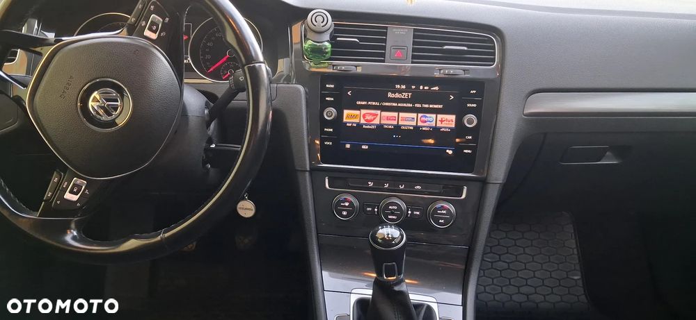 Volkswagen Golf 1.6 TDI BMT Comfortline - 3