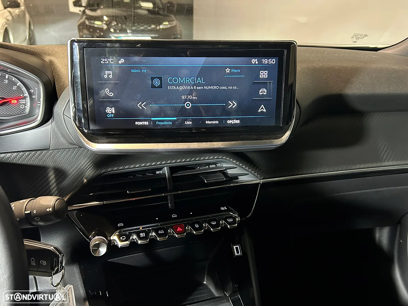Peugeot 2008 1.2 PureTech Active - 28