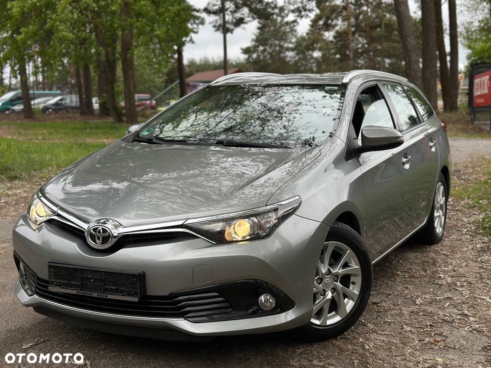 Toyota Auris 1.6 D-4D Premium - 5