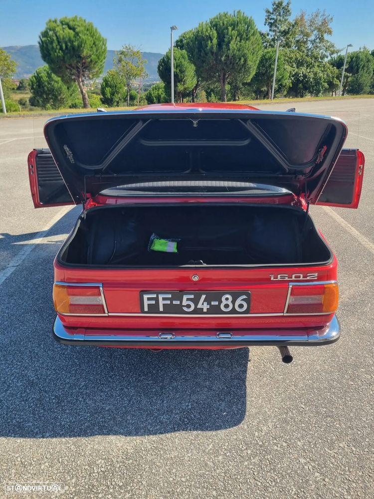 BMW 1602 1972 photo 4