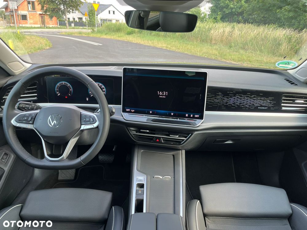 Volkswagen Passat 2.0 TDI SCR DSG Business - 28