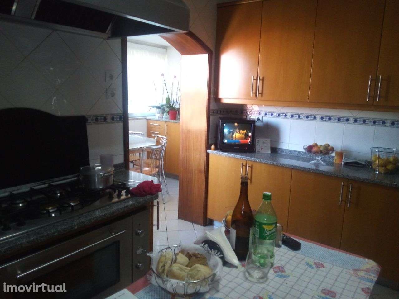 Oportunidade de negócio - Moradia com comércio em S. João da Madeira - Grande imagem: 2/24