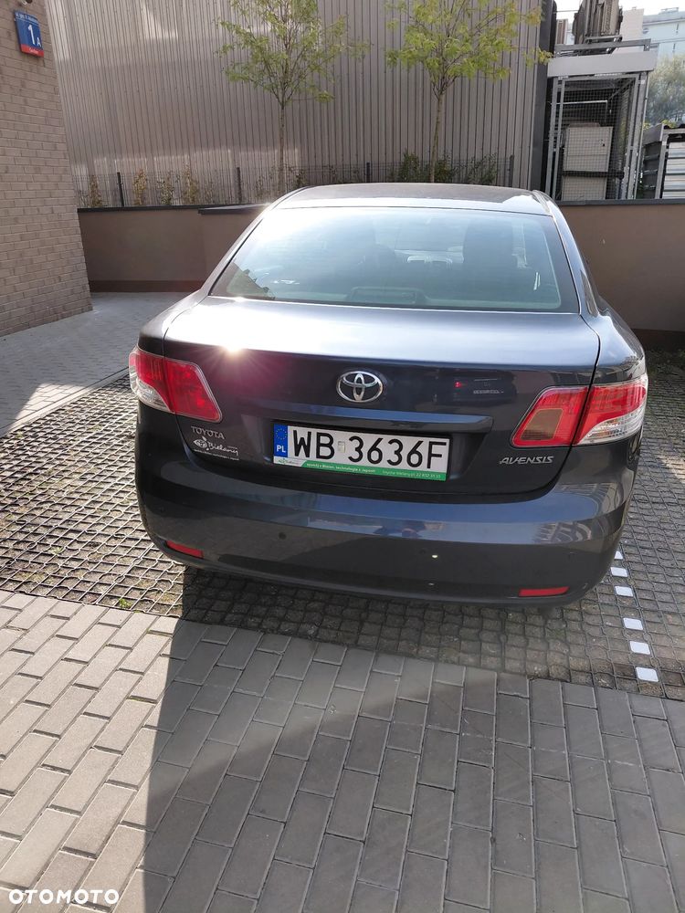 Toyota Avensis 1.8 Sol - 2