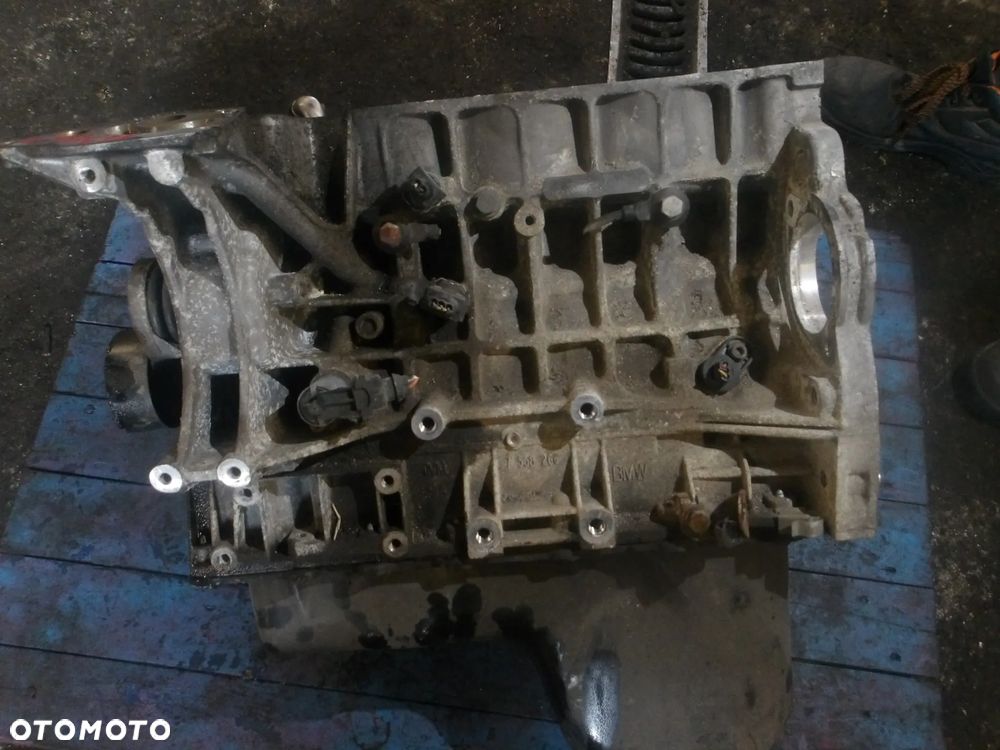 BLOK DÓŁ SILNIKA KOMPLETNY TŁOKI WAŁ BMW E90 E87 2.0B N43B20 - 3