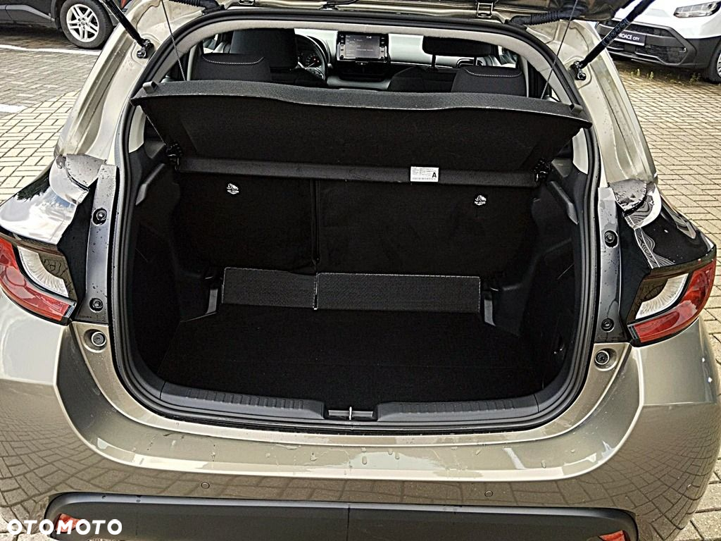 Toyota Yaris - 10