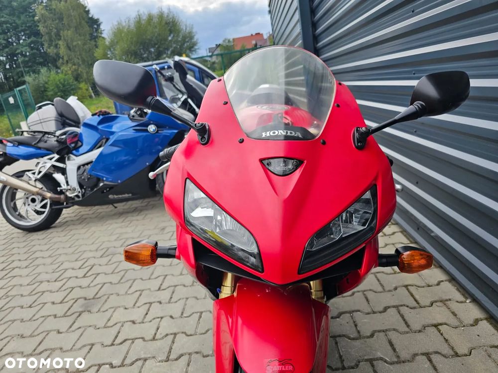 Honda CBR - 8