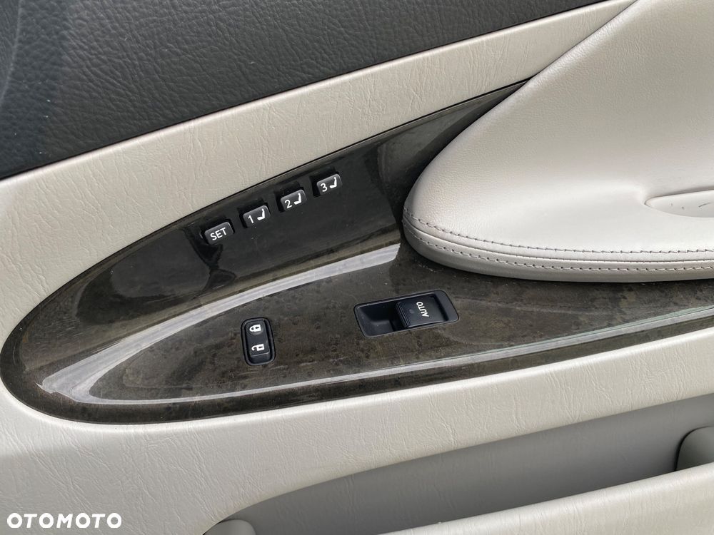 Lexus GS 300 Luxury Line - 18