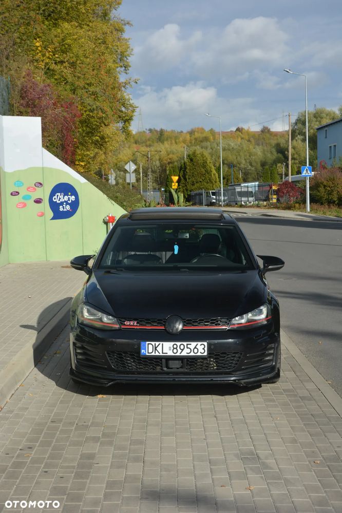Volkswagen Golf - 15