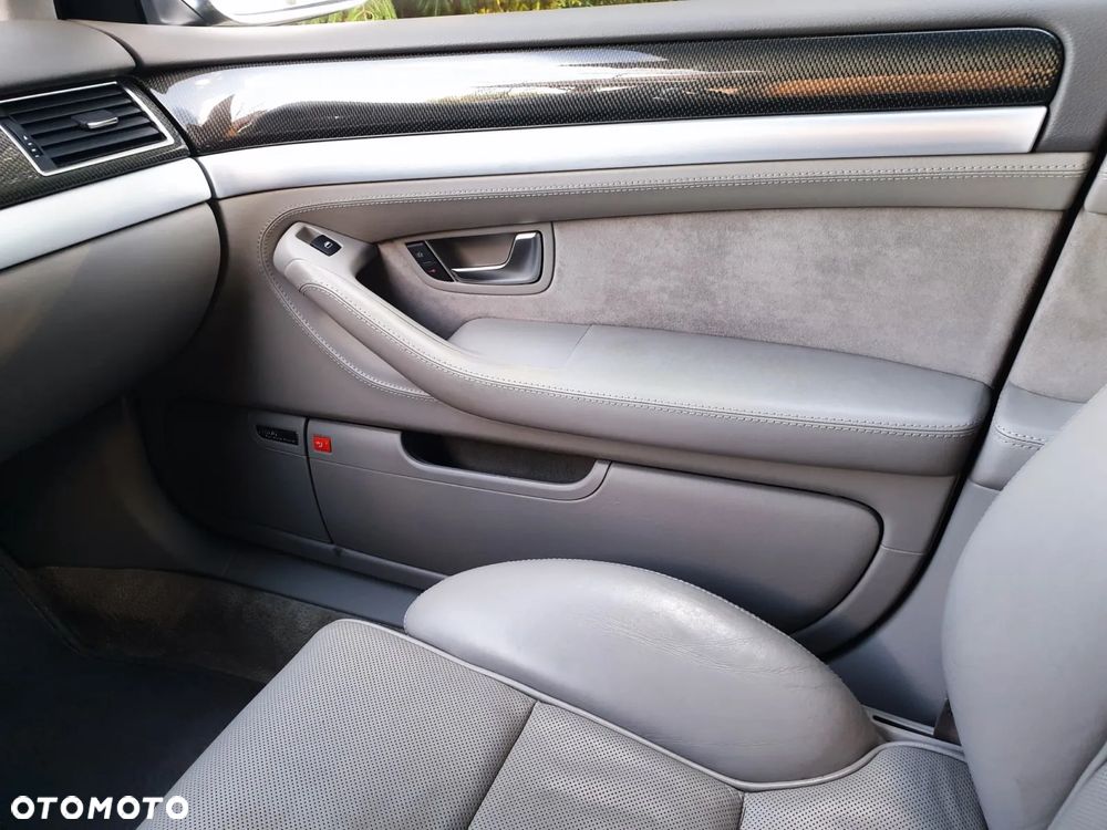 Audi S8 - 15