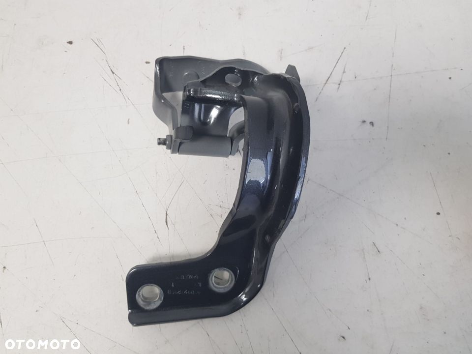 AUDI Q5 ZAWIAS LEWY KLAPY TYLNEJ BAGAŻNIKA KOLOR LZ7S DAYTONAGRAU 8R0827299B