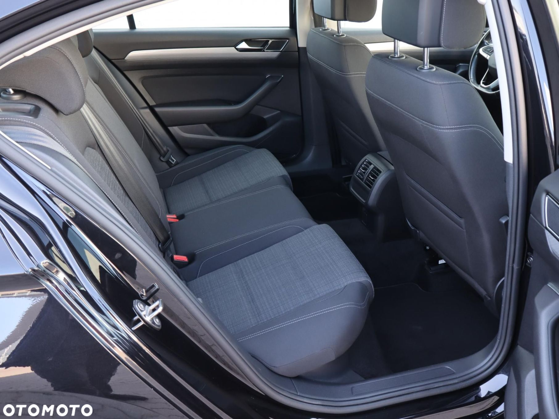 Volkswagen Passat - 7