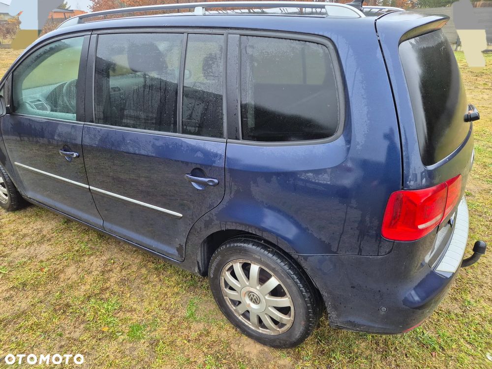 Volkswagen Touran 2.0 TDI DPF Highline - 10