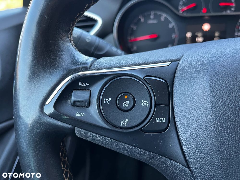 Opel Crossland X 1.2 T Eco Design Line S&S - 23