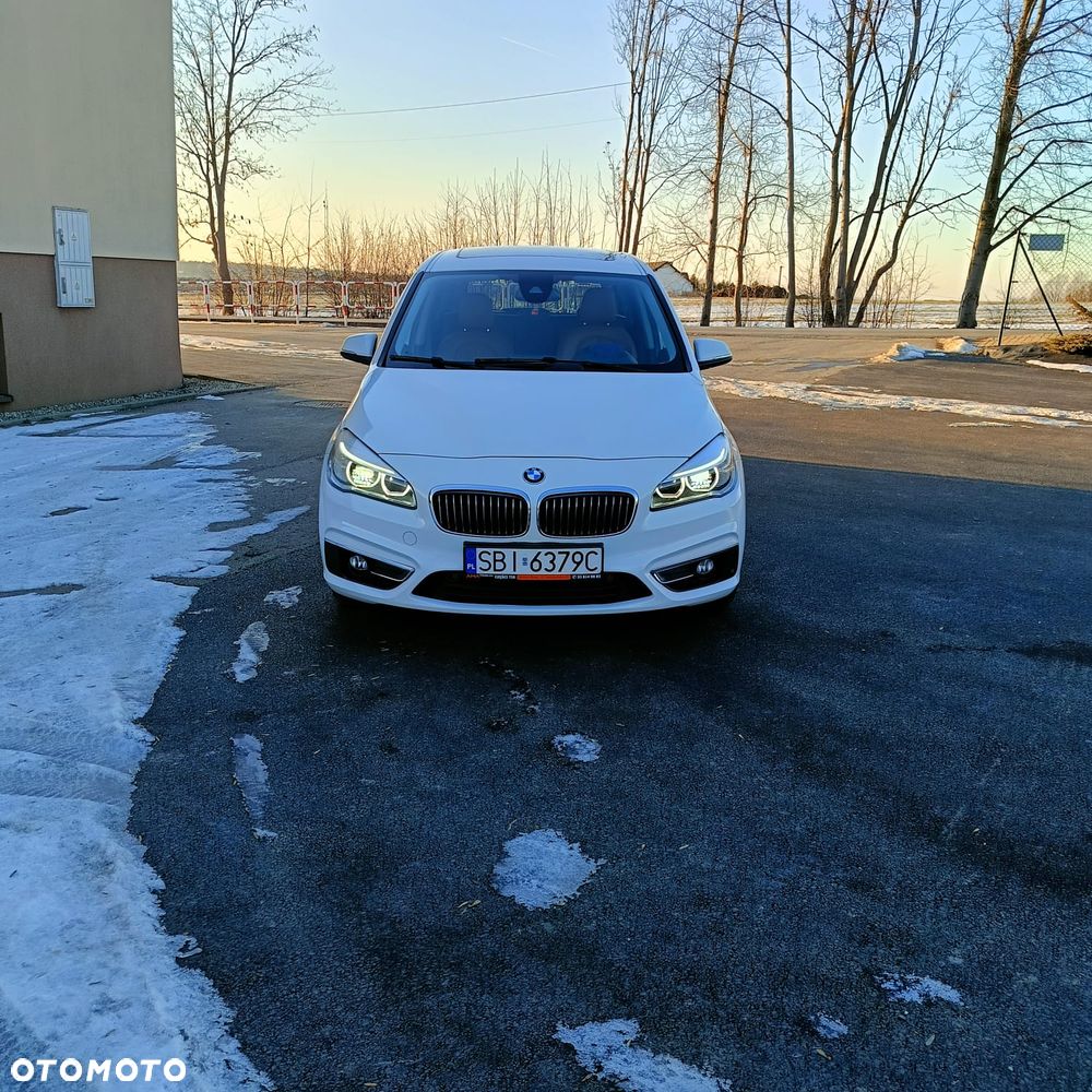 BMW Seria 2 220d xDrive Luxury Line - 2