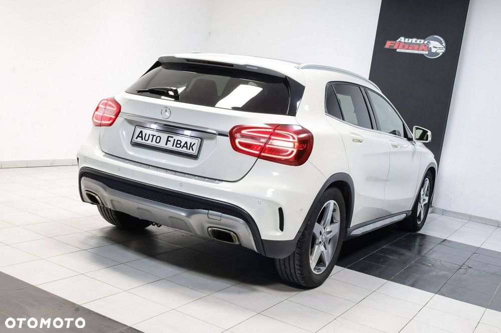 Mercedes-Benz GLA 200 7G-DCT AMG Line - 11