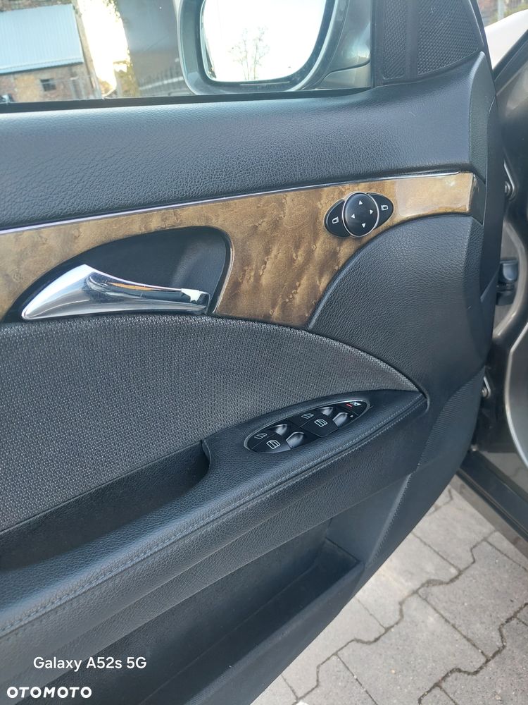 Mercedes-Benz Klasa E ver-220-t-cdi-dpf-blueefficiency-automatik-avantgarde - 20