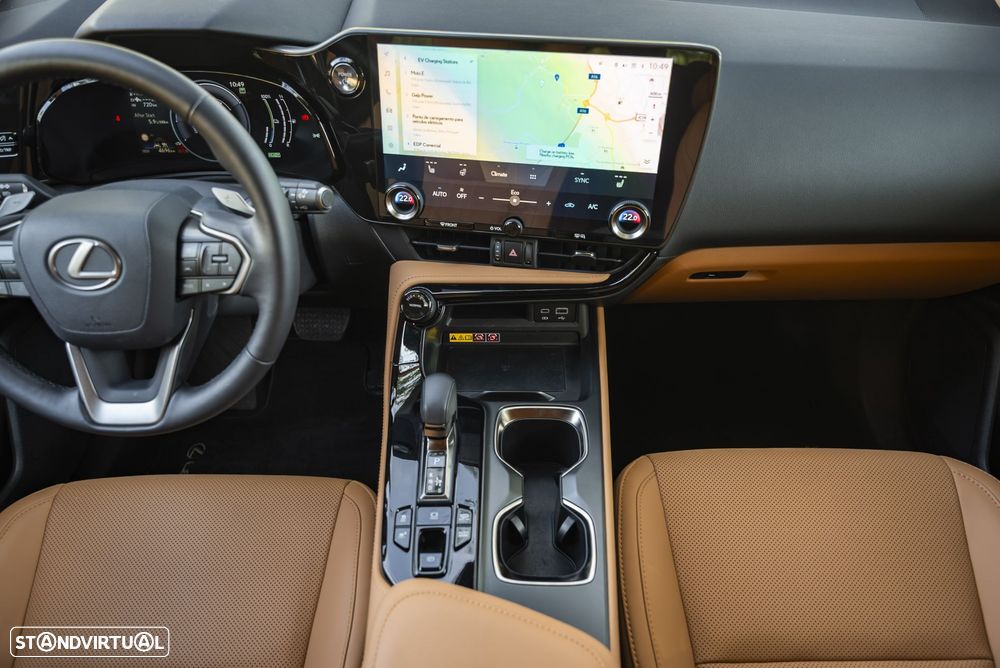 Lexus NX 450h+ Executive - 27