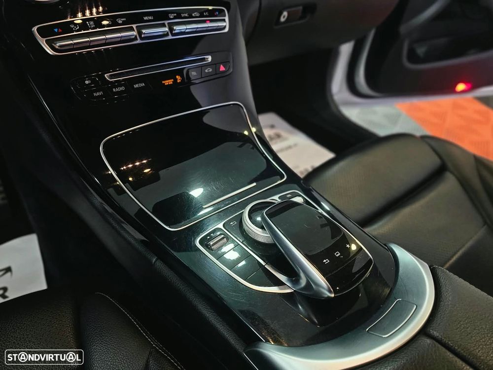 Mercedes-Benz C 300 h AMG Line - 20