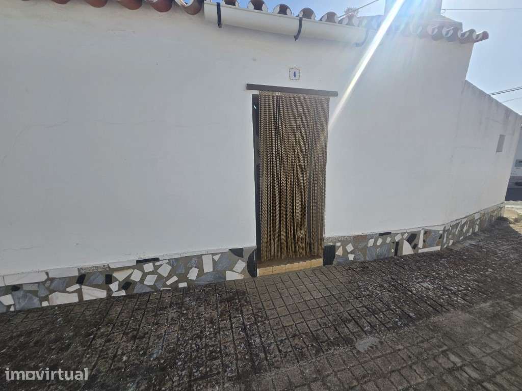 Moradia T2 com Quintal entre Reguengos de Monsaraz e a Praia Fluvia... - Grande imagem: 3/24