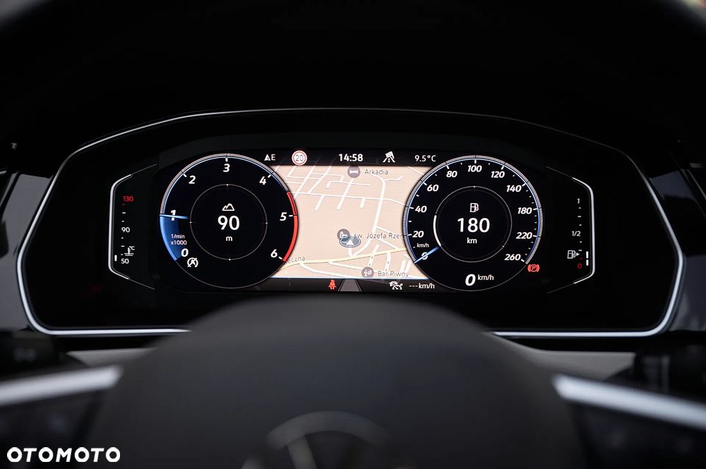 Volkswagen Passat - 30