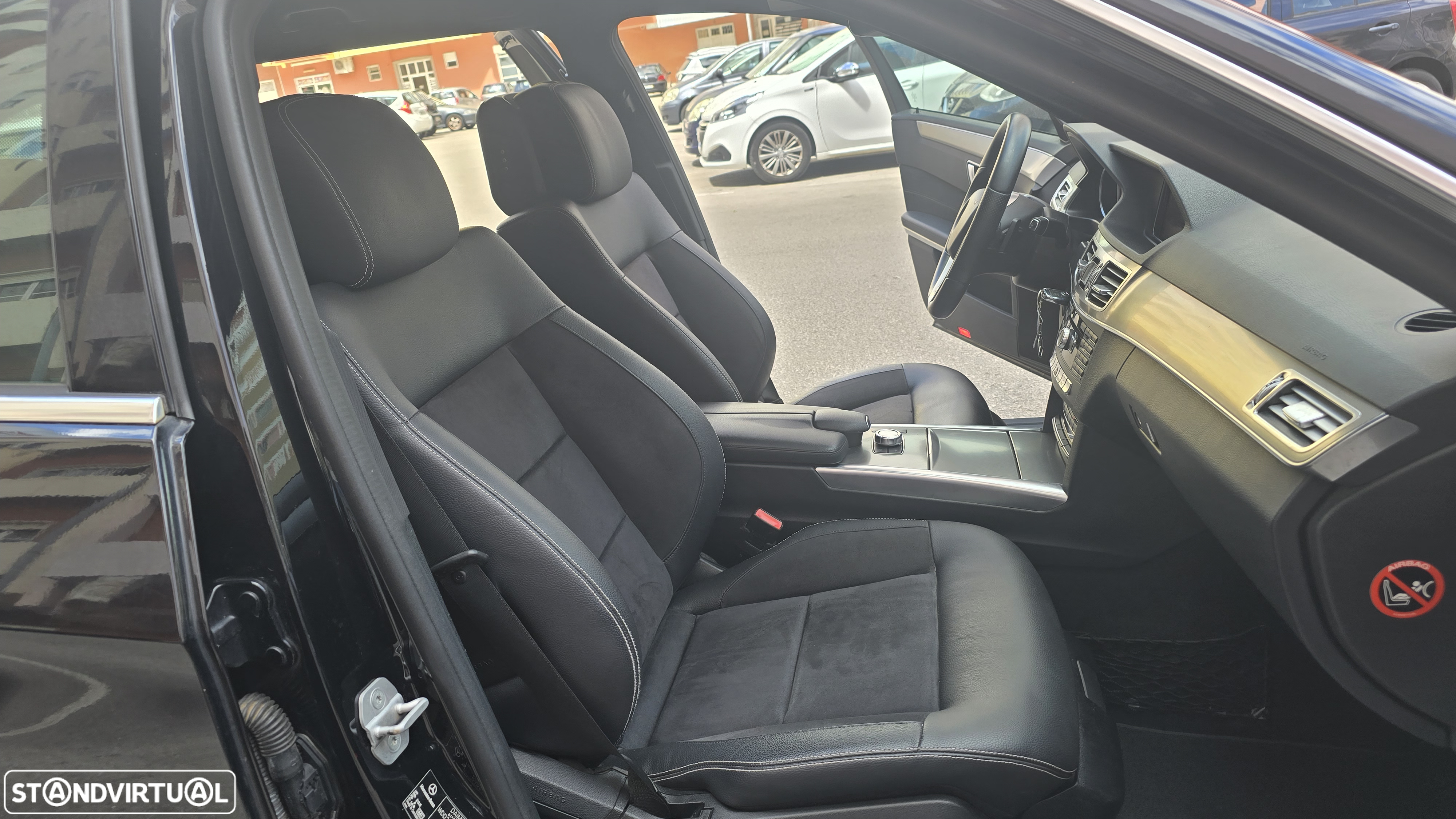 Mercedes-Benz E 300 Bluetec Hybrid Avantgarde - 25