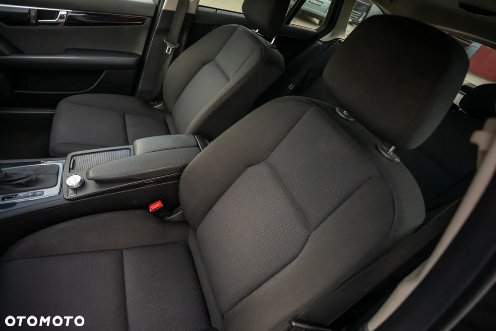 Mercedes-Benz Klasa C 200 CDI DPF Automatik Elegance - 18