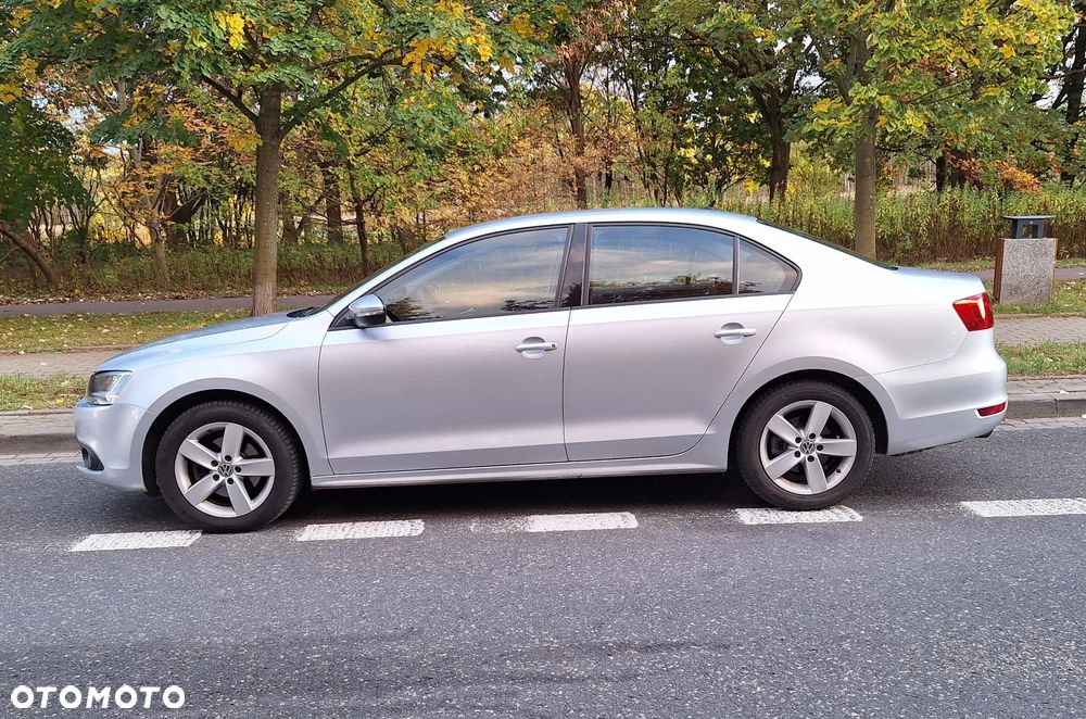 Volkswagen Jetta 1.4 TSI Comfortline - 4