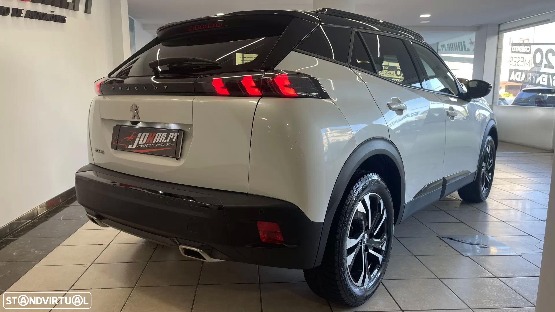 Peugeot 2008 1.2 PureTech Allure EAT8 - 9