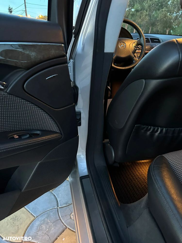 Mercedes-Benz E - 26