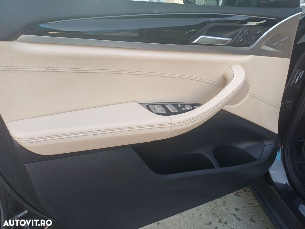 BMW X3 xDrive20d AT Luxury Line - 10