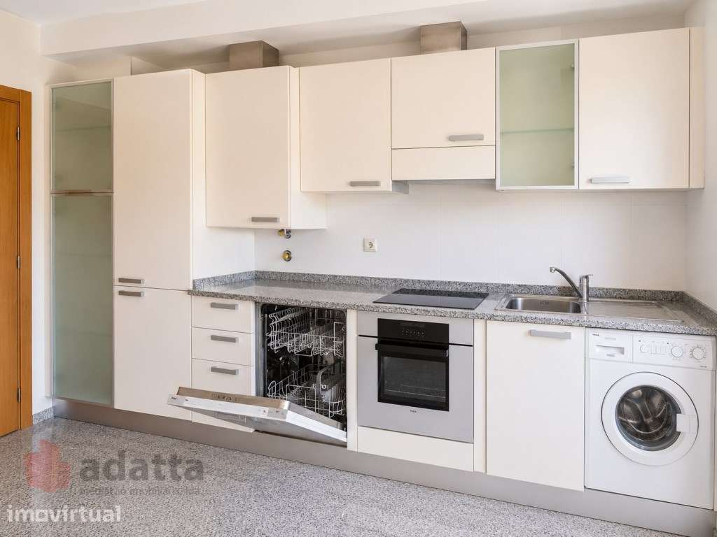 Apartamento T1 renovado com elevador em Coimbra, perto de tudo. - Grande imagem: 4/12