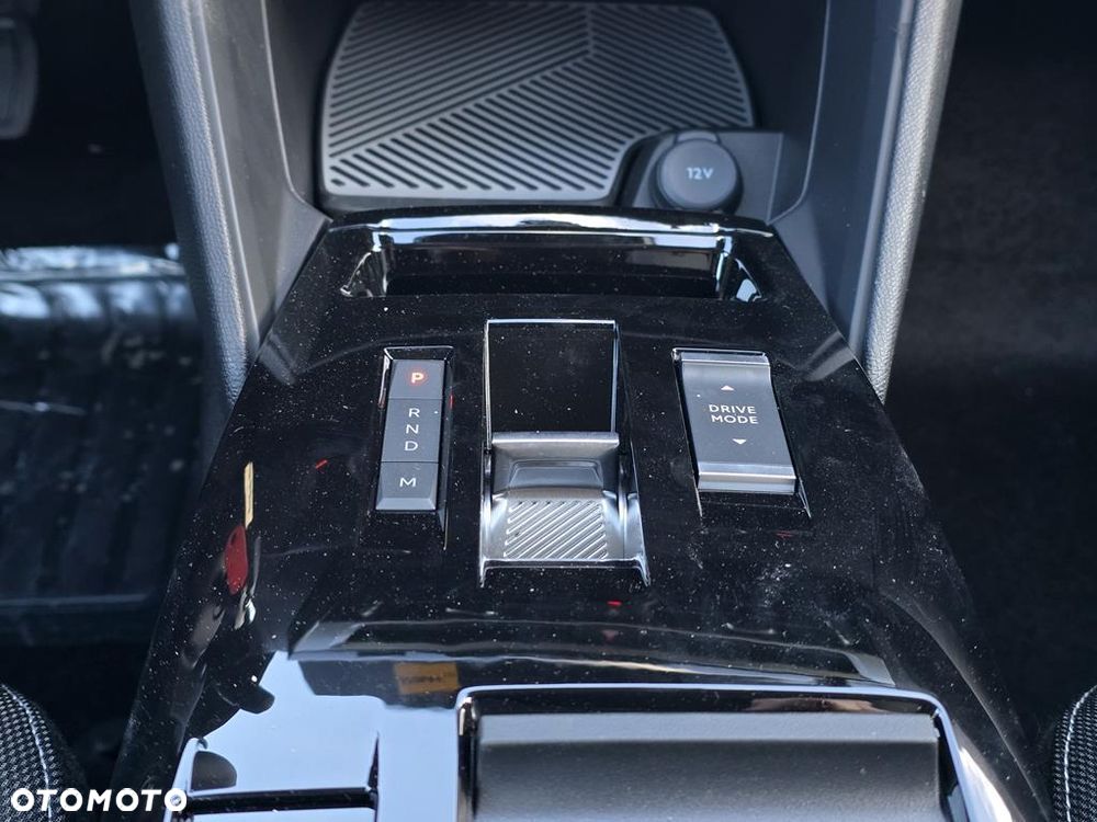 Citroën C4X 1.2 mHEV Plus eDCT6 - 22