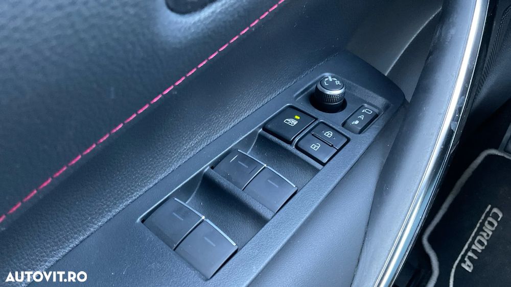 Toyota Corolla 1.8 HSD TS Exclusive tapiterie Neagra - 37