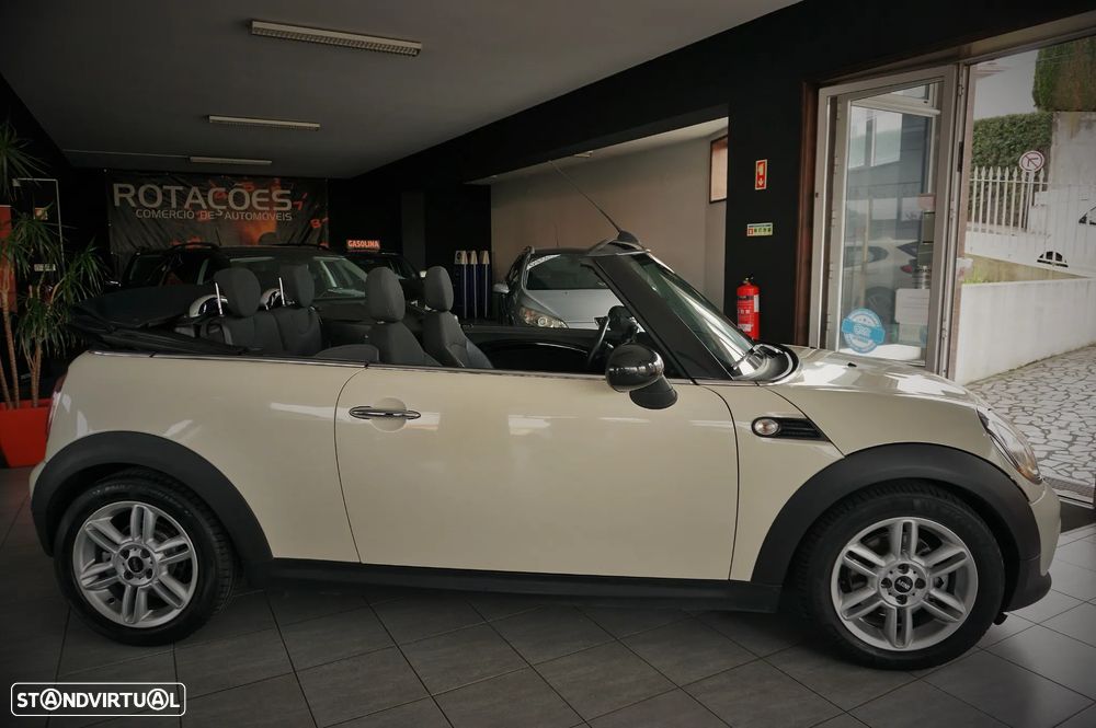 MINI Cabrio Cooper D - 6