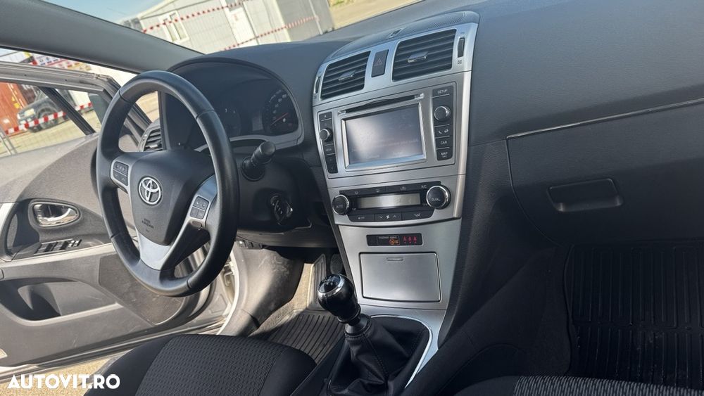 Toyota Avensis 2.0 D-4D Executive - 2