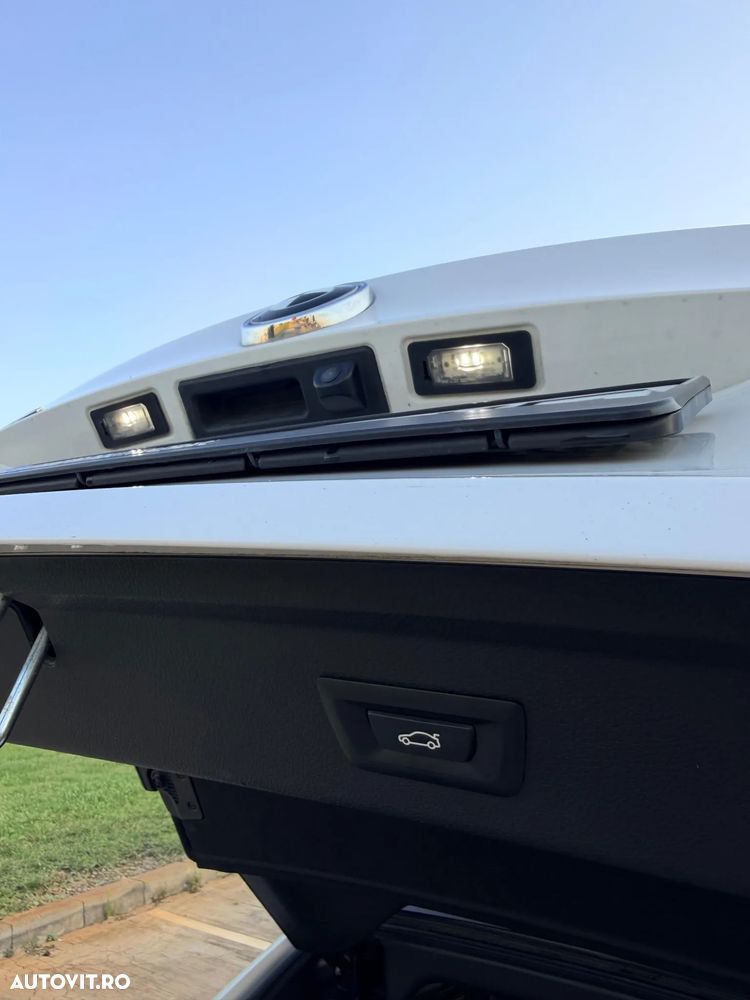 BMW Seria 3 320d Aut. Sport Line - 12