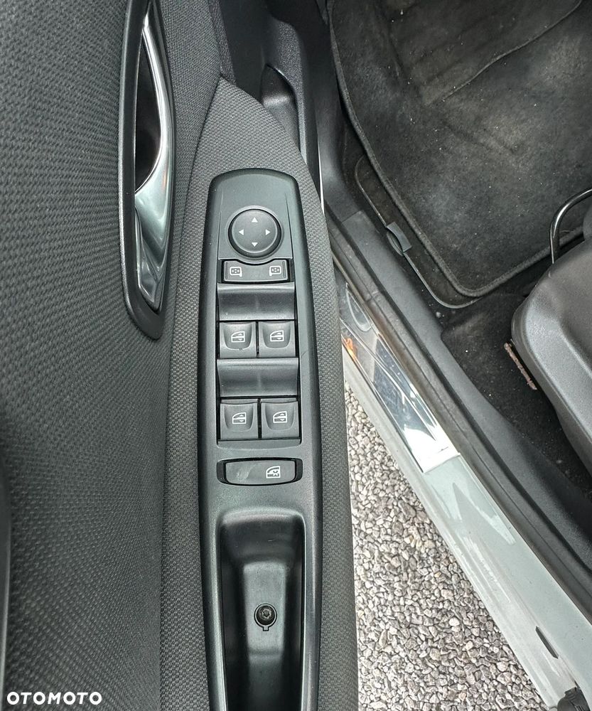 Renault Scenic 1.5 dCi Emotion - 14
